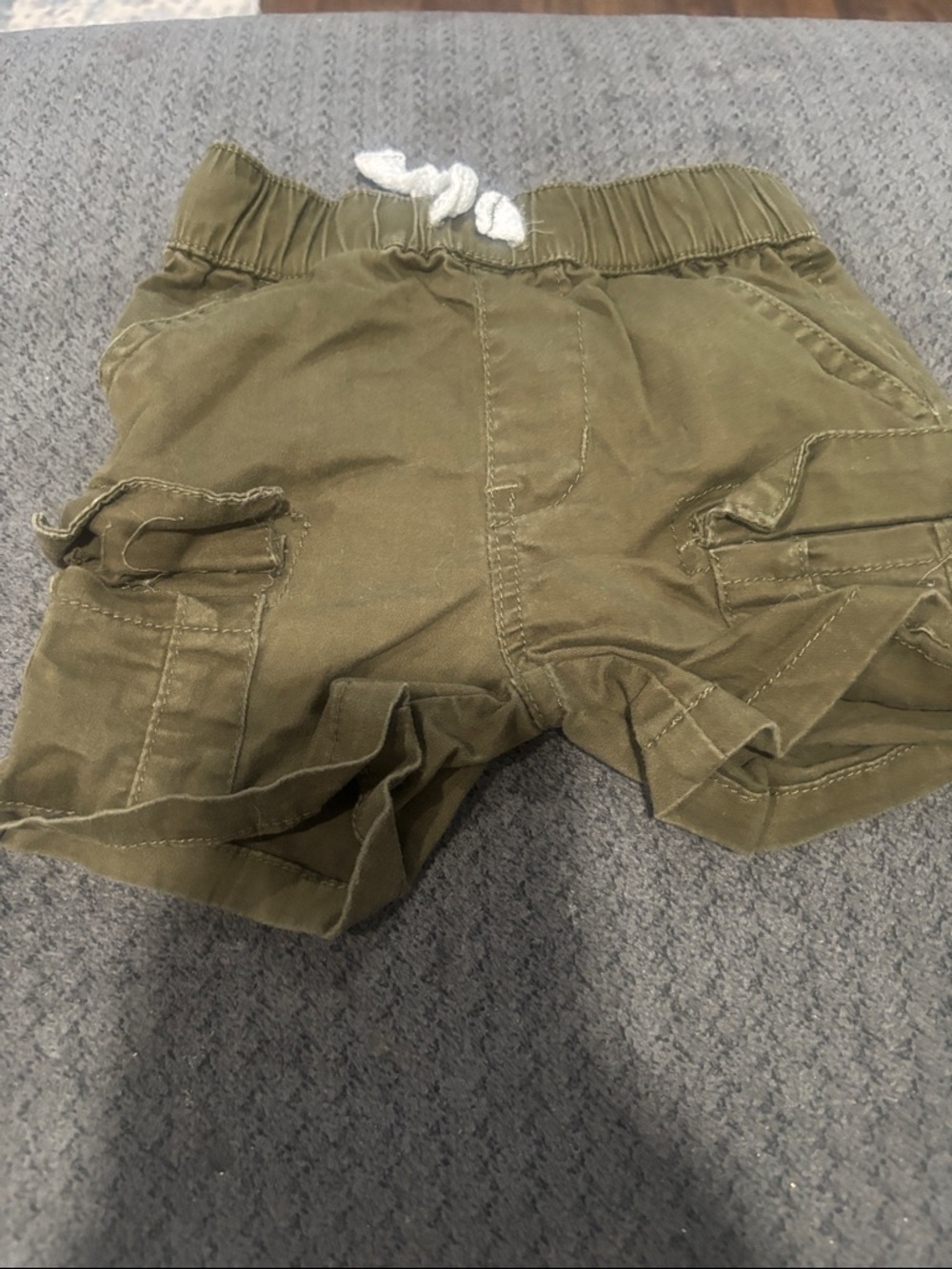 🟢10/$10 - Olive Green Cargo Shorts